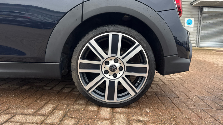 MINI Hatchback 2.0 Cooper S Exclusive 5dr Auto Petrol Hatchback